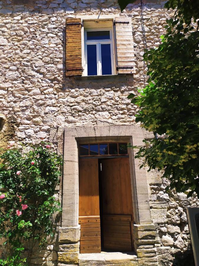 Chambre D'Hotes Face Au Lavoir Méthamis Buitenkant foto