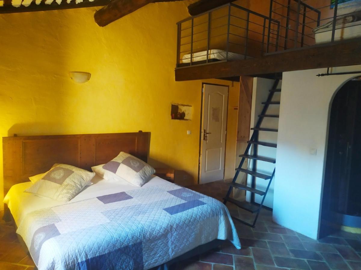 Chambre D'Hotes Face Au Lavoir Méthamis Buitenkant foto