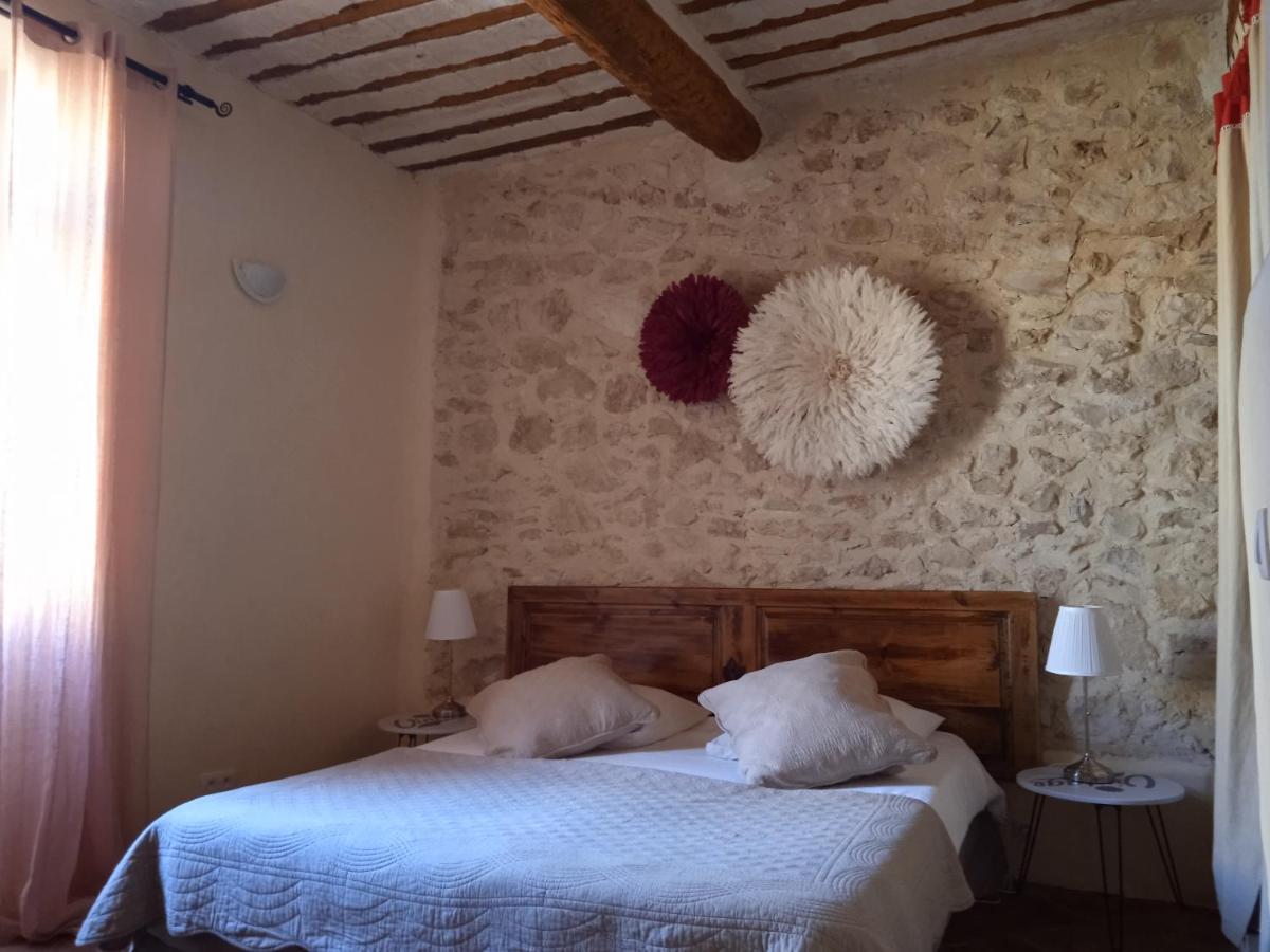 Chambre D'Hotes Face Au Lavoir Méthamis Buitenkant foto