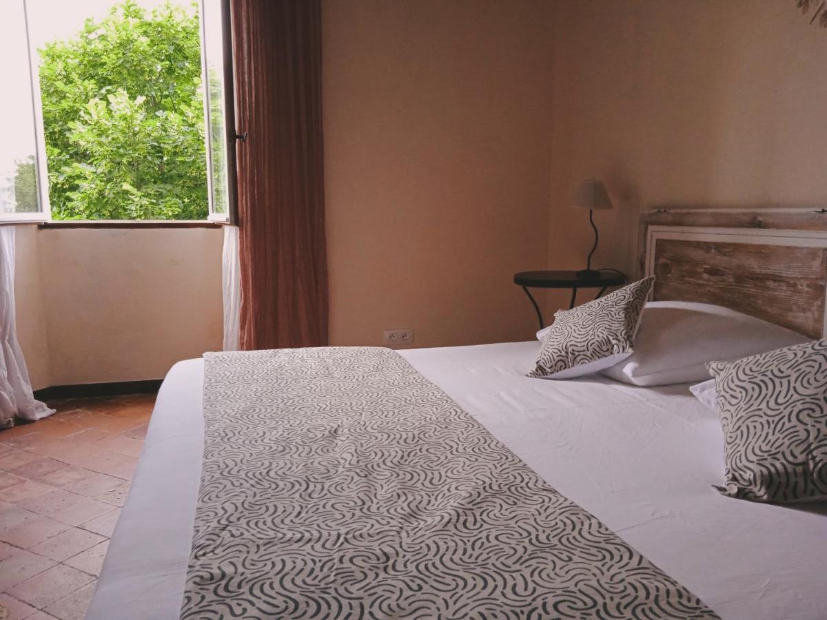 Chambre D'Hotes Face Au Lavoir Méthamis Buitenkant foto