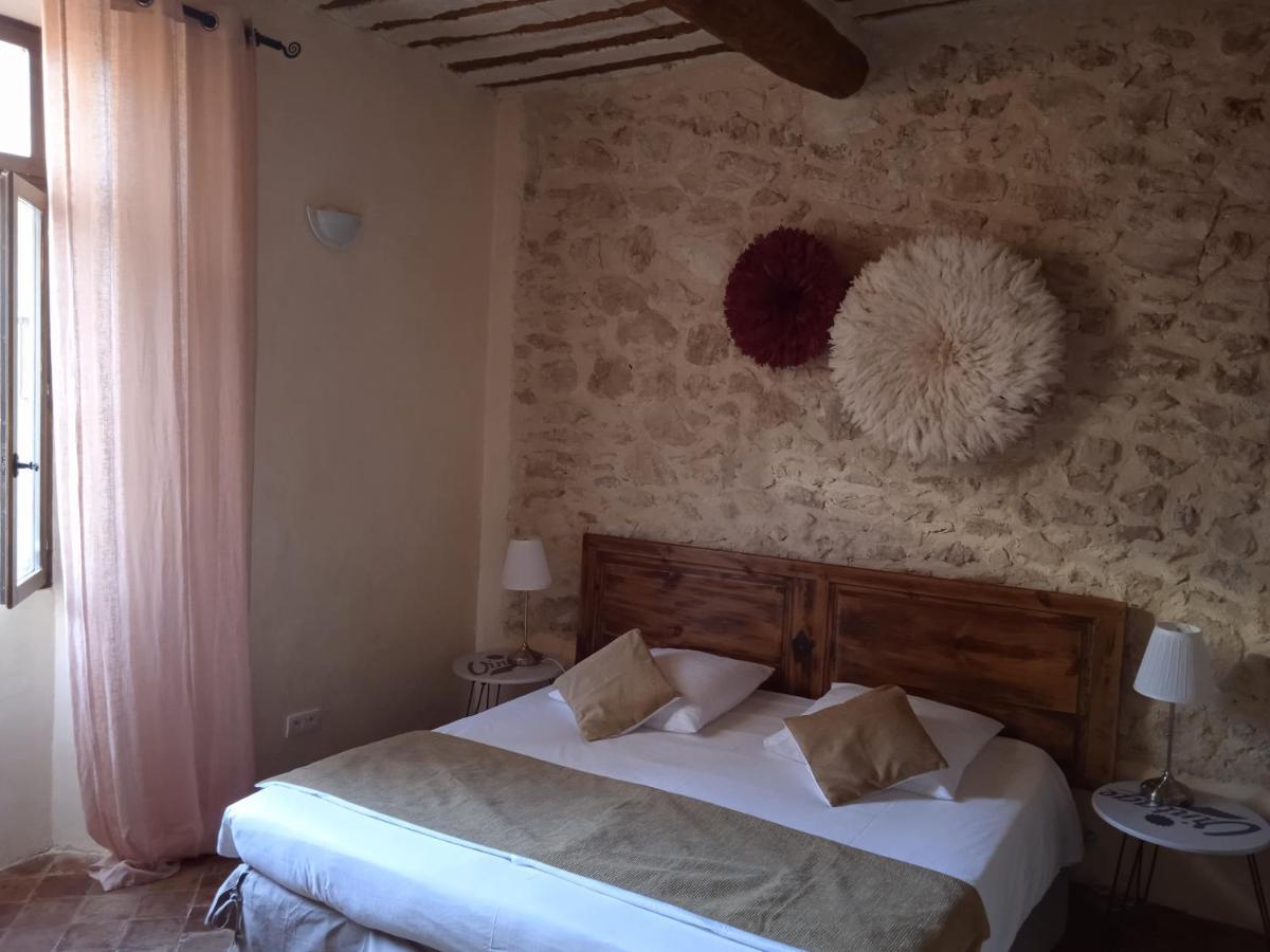 Chambre D'Hotes Face Au Lavoir Méthamis Buitenkant foto